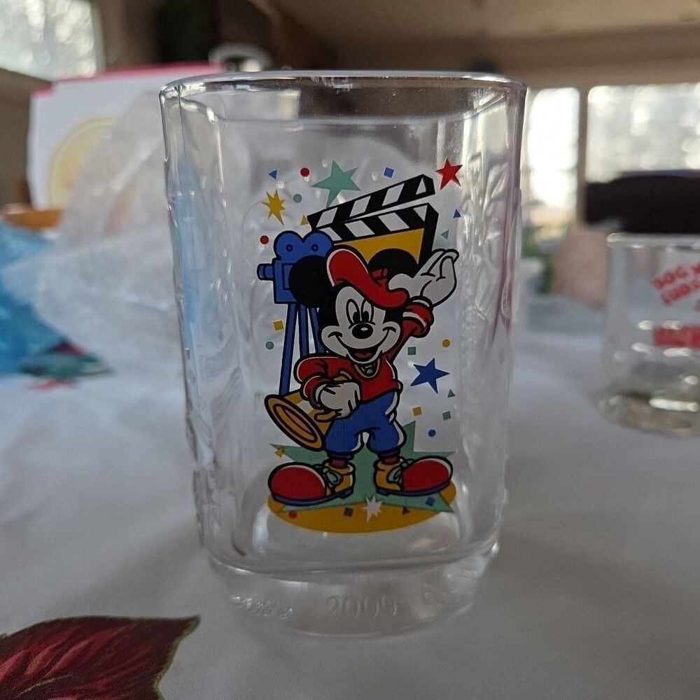 WALT DISNEY STUDIOS MICKEY MOUSE McDonalds COLLECTOR GLASS MUG YEAR 2000